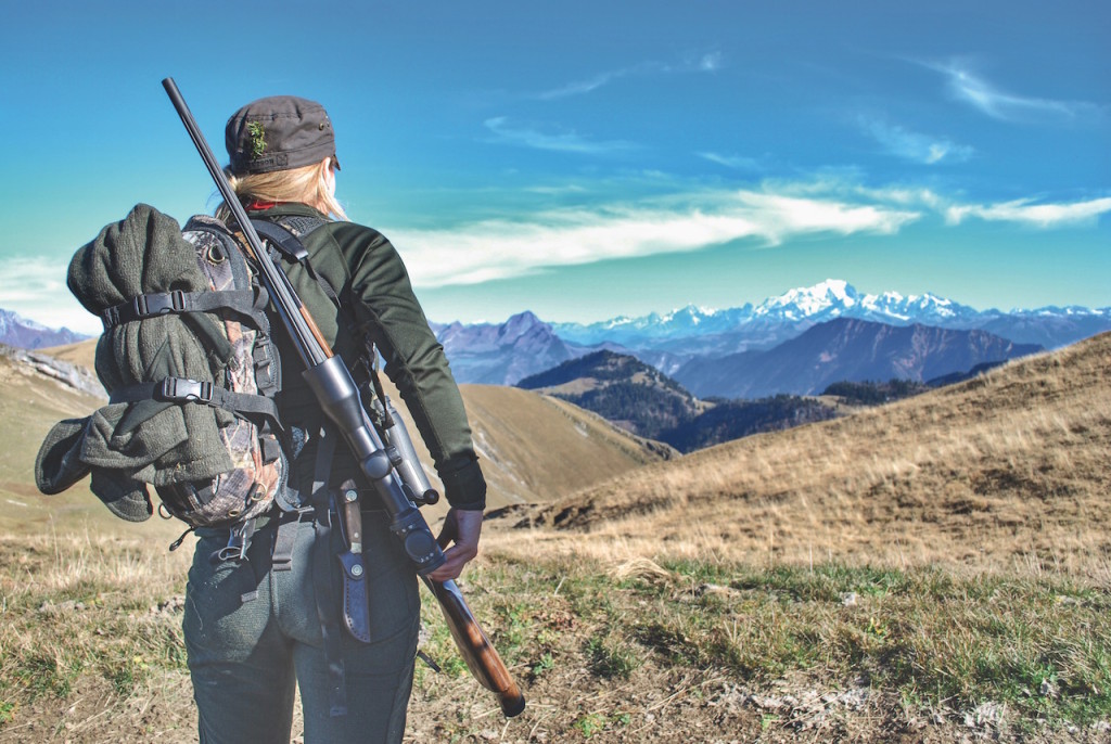 Blick über die Gipfel der französischen Alpen: ein atembe-raubendes Naturerleben. Allein das entlohnt nach strapaziösem Aufstieg. ©Michel Agel