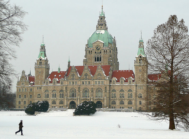 800px-neues_rathaus_hannover_winter_2009.jpg