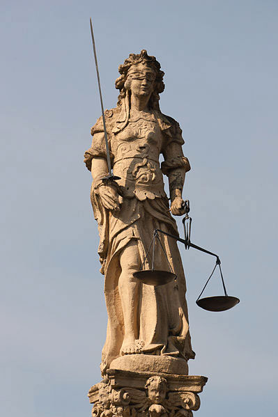 justitia_wikiped_roland-zumbuehl.jpg