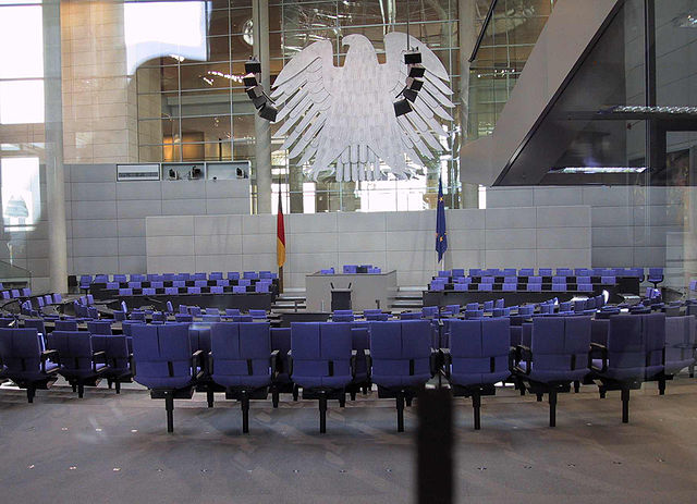 reichstag-plenarsaal-wiki-furcas.jpg