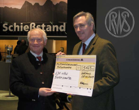 RWS spendet für die Wildtier- und Biotopschutz-Stiftung NRW