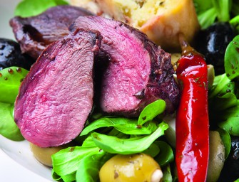 Aus dem Revier auf den Tisch: Taubenbrust mit Salat