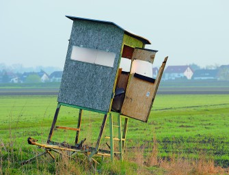 Niederösterreich – Als Verweis auf die Sonderausstellung „Die Kunst der Jagd“ erhielt der Kulturbezirk St. Pölten einen Hochsitz