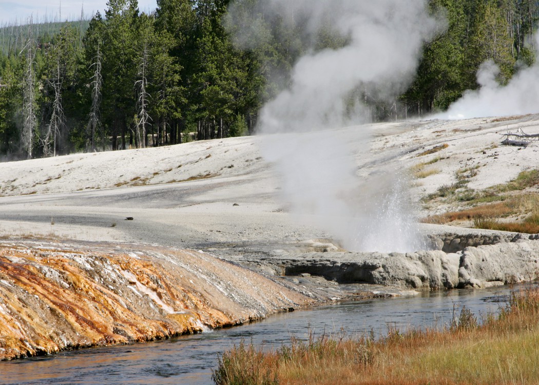 yellowstonepark_landscape.jpg