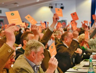 Fischer bleibt! Gut so.