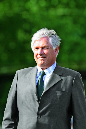 Reiter in Sorge vor dem Wolf