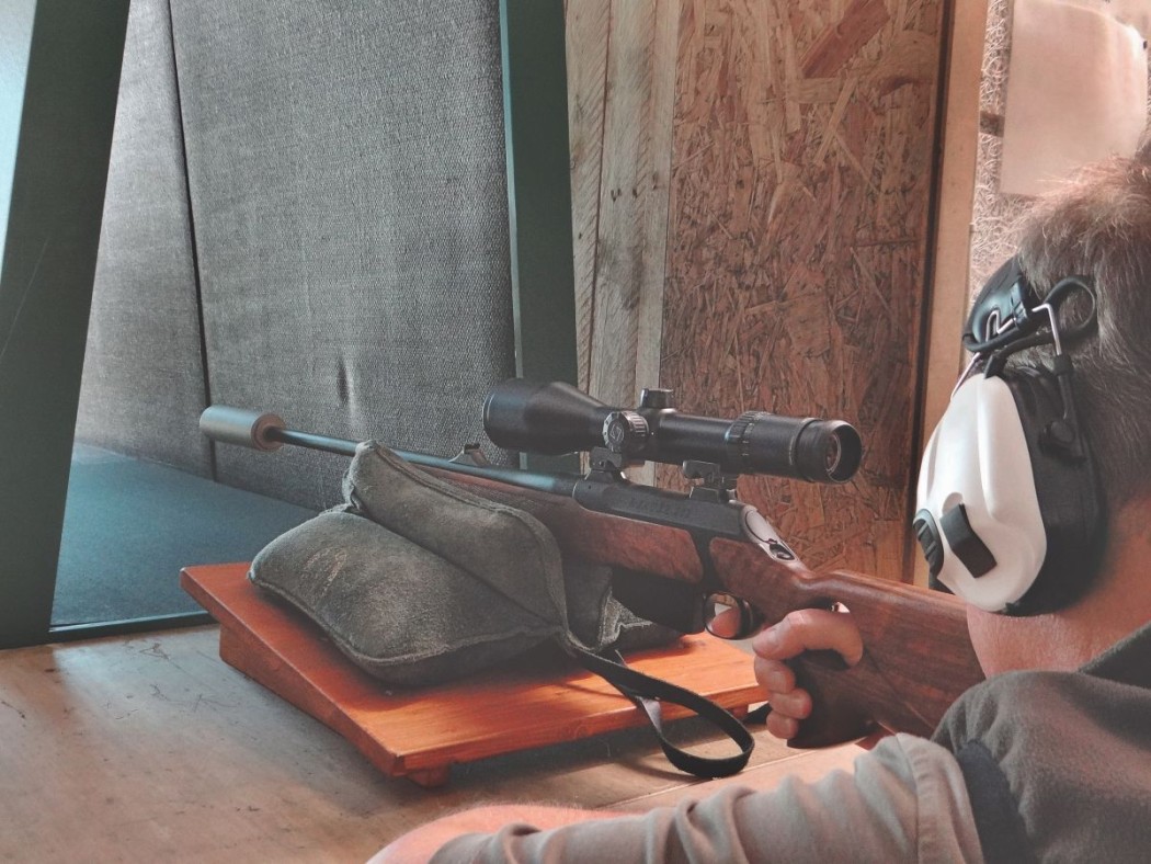 Schalldämpfer: Der Feuerschlucker kann den Schussknall um bis zu 30dB reduzieren. ©Archiv JÄGER