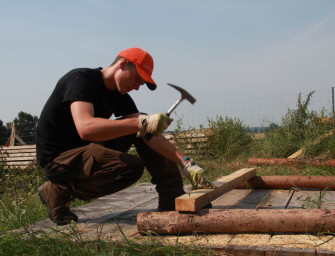 Hochsitze und Drückjagdböcke