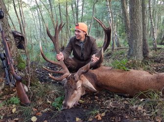Die Wilddiebe – Pirsch auf einen reifen Rothirsch in der Brunft