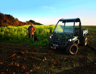 Grüner Allradblitz – Der John Deere Gator XUV