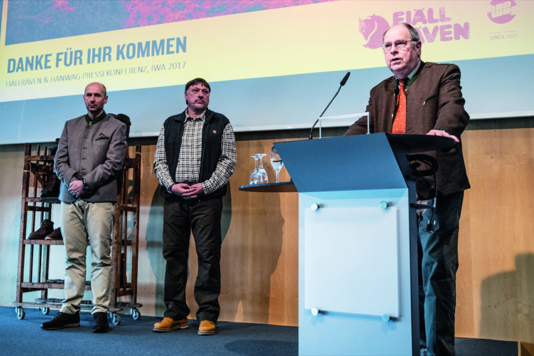 IWA 2017 Highlights Waffen Munition Fernglas Optik Kleidung Bekleidung