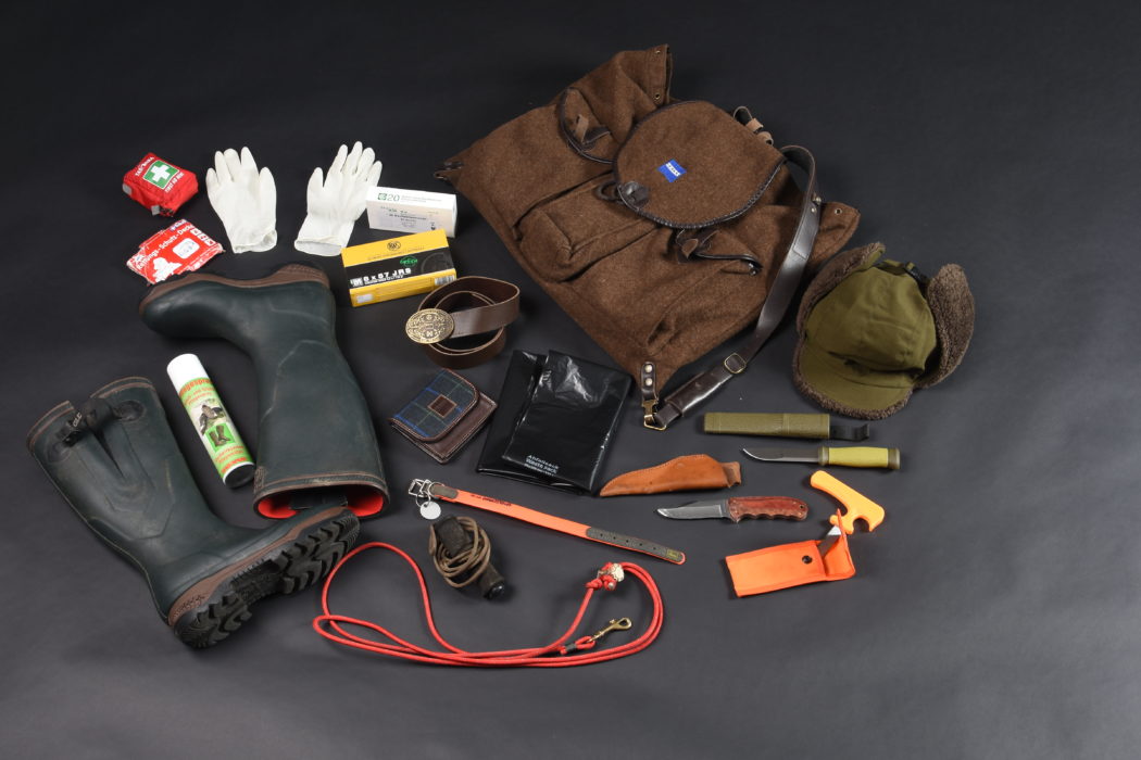 Wie pflege ich meine Jagdausrüstung? Jagd Gewehr Pflege Rost Waffe ölen Kleidung reinigen säubern howtio diy