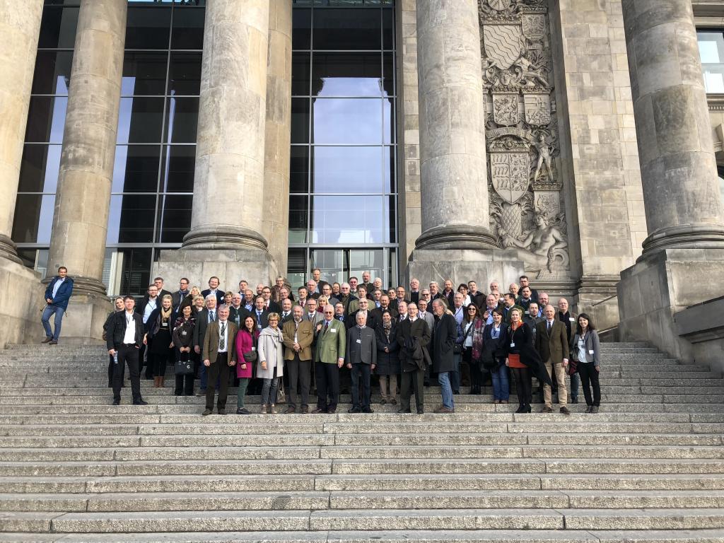 Jagdrechtstag_Berlin_2018_Gruppenfoto_hoch_Hertl