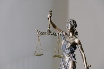 Gericht untersagt Tierrechtlern Holocaust-Vergleiche