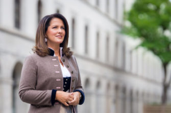 Michaela Kaniber – Ministerin fordert Wirtschaftswald – Bayern