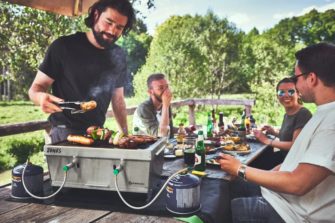 Gas-Klappgrill JONES von Burnhard: Grillen, egal wo!