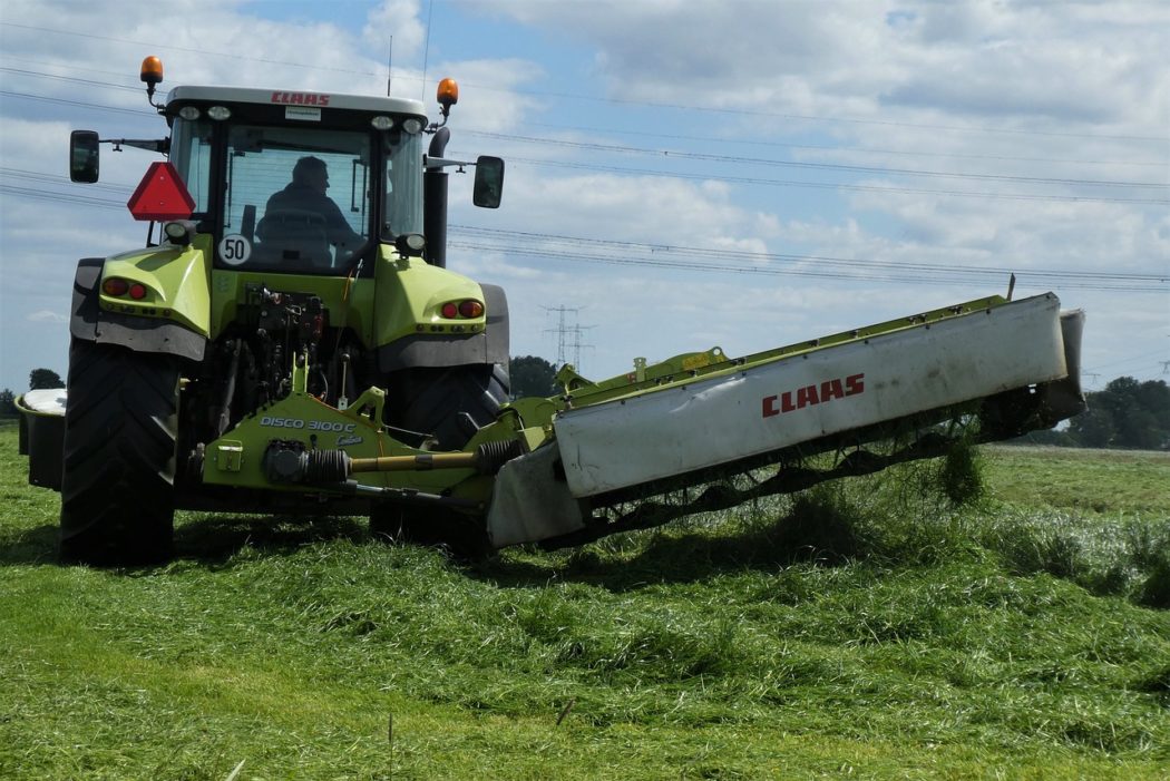 tractor-5358998_1280