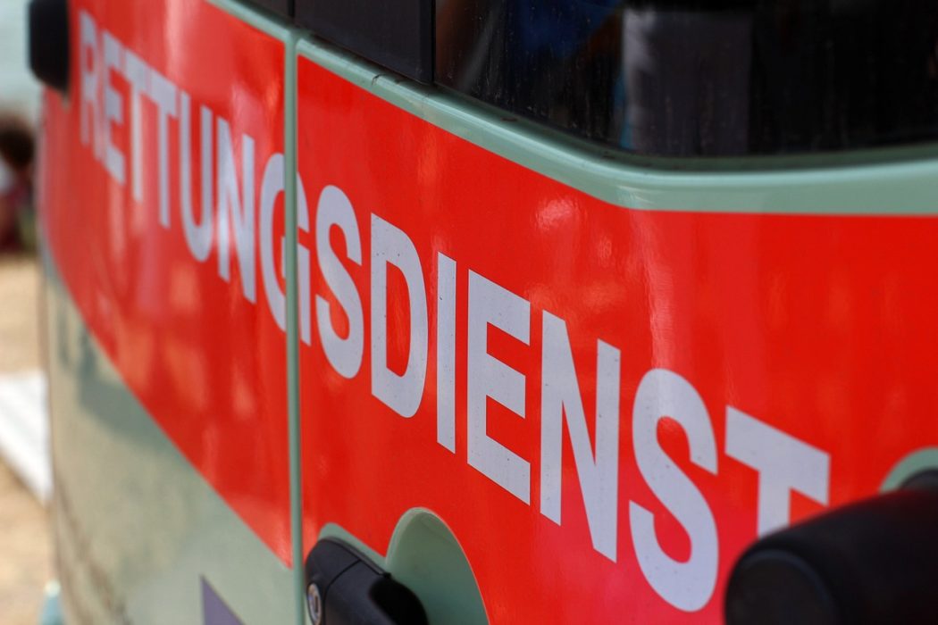 rescue-service-3573836_1280