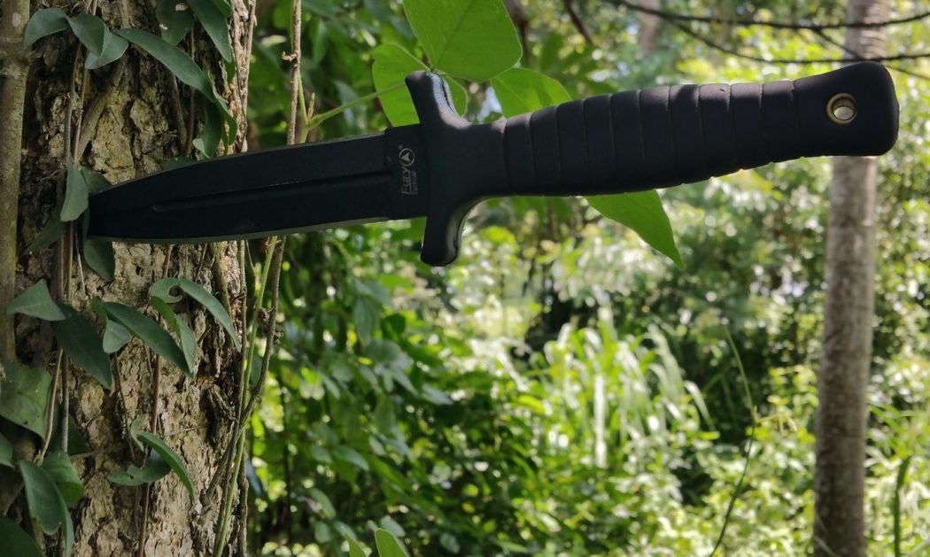 boot-knife-2715686_1920