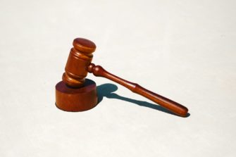 DJV empfiehlt rechtliche Schritte gegen Beitragserhöhung von Versicherung