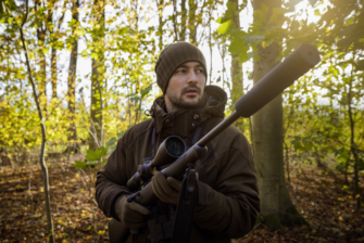 Jagdmethoden im Vergleich: Aktive Pirsch oder passiver Ansitz?