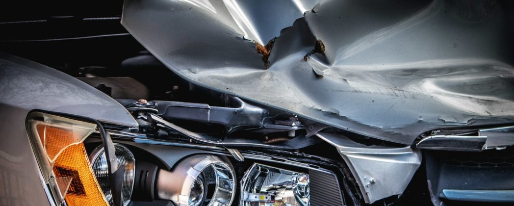 Schwerer Wildunfall bei Erfurt: Drei Verletzte, Reh verstirbt