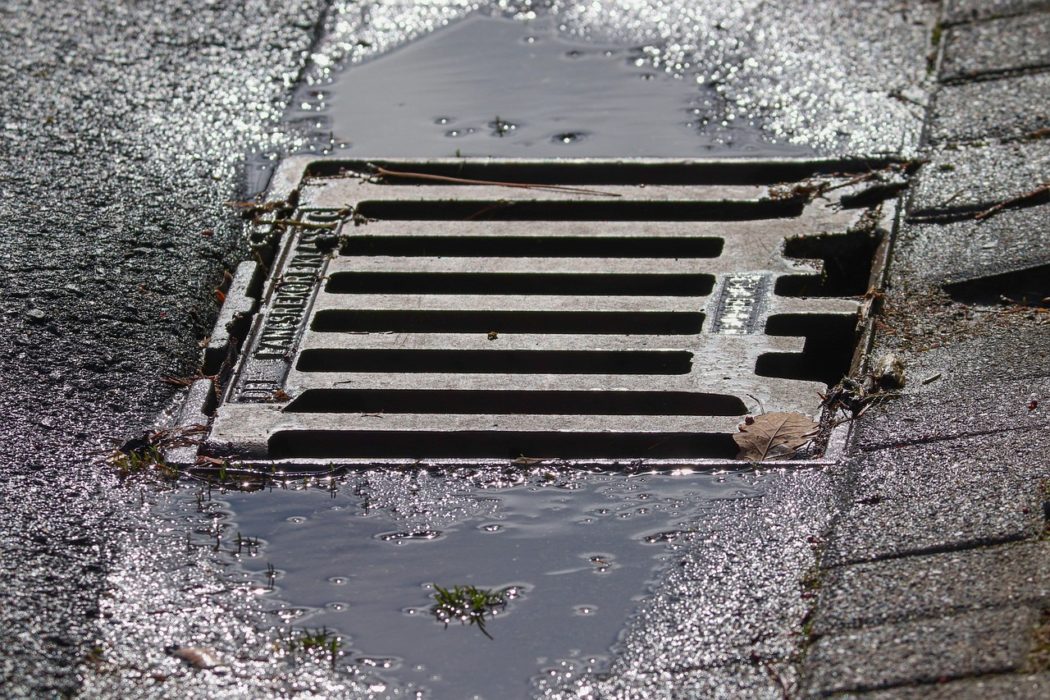 manfredrichter-drain-4049284_1280