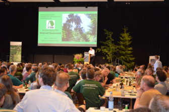 Wald im Klimawandel: ANW fordert naturgemäßen Waldbau und Reduzierung der Wildbestände